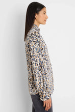 Load image into Gallery viewer, Nic + Zoe Gilded Flakes Shirt