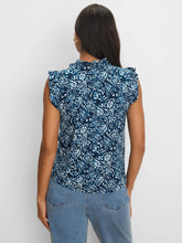 Load image into Gallery viewer, Nic + Zoe Shibori Lilies Soft Sleeve Top