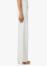 Load image into Gallery viewer, Joe`s Jeans The Lou Lou Low Rise Wide Leg