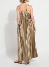 Load image into Gallery viewer, Lysse Lauren Pleated Midi Dress