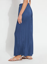 Load image into Gallery viewer, Lysse The Packable Pleated Palazzo Pant
