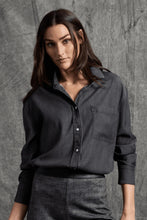 Load image into Gallery viewer, Lysse Lunette St Chambray Shirt
