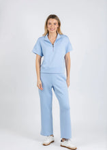 Load image into Gallery viewer, Elliott Lauren Comfort Zone Quarter Zip Top

