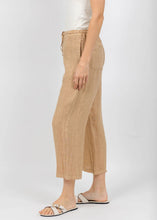 Load image into Gallery viewer, Elliott Lauren At Ease Linen Crop Pant
