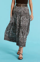 Load image into Gallery viewer, Tyler Boe Daphine Linen Graphic Paisley Skirt
