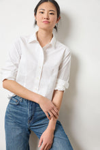 Load image into Gallery viewer, Lilla P Poplin Slim Button Down
