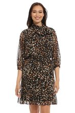 Load image into Gallery viewer, London Times Leaf Printed Lurex Dress
