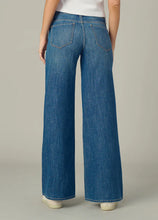 Load image into Gallery viewer, Joe`s Jeans The Lou Lou Low Rise Wide Leg
